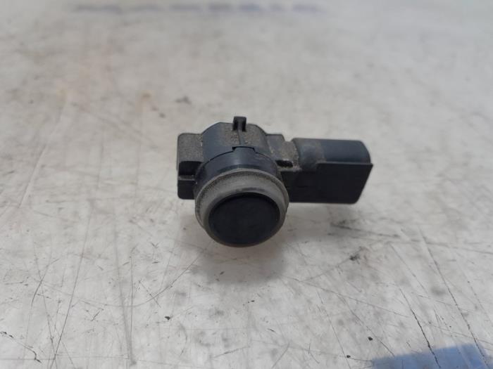 Usados Sensor PDC Peugeot 208 I (CA/CC/CK/CL) 1.2 Vti 12V PureTech 82 Precio € 19,00 Norma de margen ofrecido por Maresia Parts