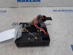 Used Fuse box Renault Scénic III (JZ) 1.5 dCi 110 Price € 131,25 Margin scheme offered by Maresia Parts