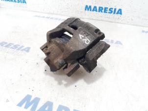 Used Front brake calliper, right Renault Scénic III (JZ) 1.5 dCi 110 Price € 25,00 Margin scheme offered by Maresia Parts