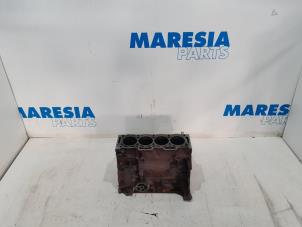 Used Engine crankcase Peugeot Expert (VA/VB/VE/VF/VY) 2.0 Blue HDi 180 16V Price € 571,73 Inclusive VAT offered by Maresia Parts