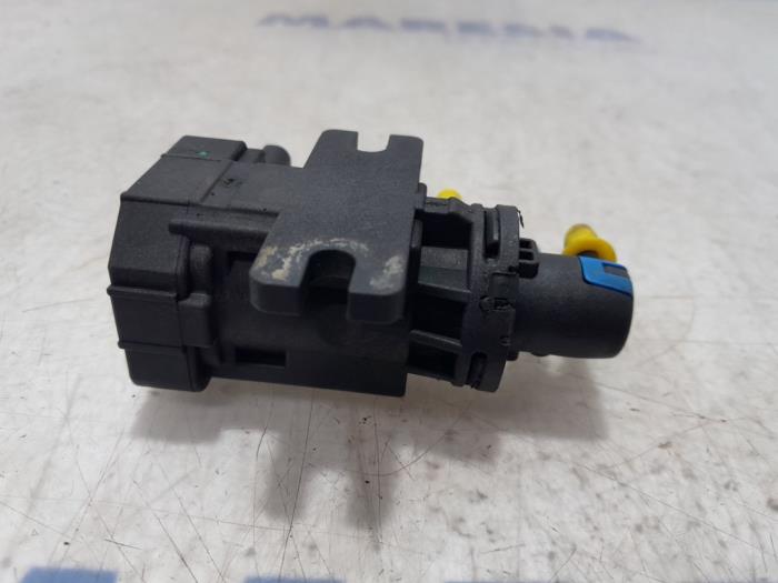 Usagé Régulateur pression turbo Peugeot Partner (GC/GF/GG/GJ/GK) 1.6 HDI 75 Phase 1 Prix € 30,25 Prix TTC proposé par Maresia Parts