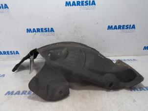Used Wheel arch liner Renault Scénic III (JZ) 1.5 dCi 110 Price € 25,00 Margin scheme offered by Maresia Parts