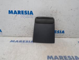 Gebrauchte Tablettenhalter Citroen Jumper (U9) 2.2 HDi 120 Euro 4 Preis € 48,40 Mit Mehrwertsteuer angeboten von Maresia Parts