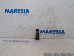 Used Glow plug relay Citroen Jumper (U9) 2.2 HDi 120 Euro 4 Price € 24,20 Inclusive VAT offered by Maresia Parts