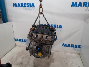 Używane Silnik Renault Scénic III (JZ) 2.0 16V CVT Cena € 1.312,50 Procedura marży oferowane przez Maresia Parts