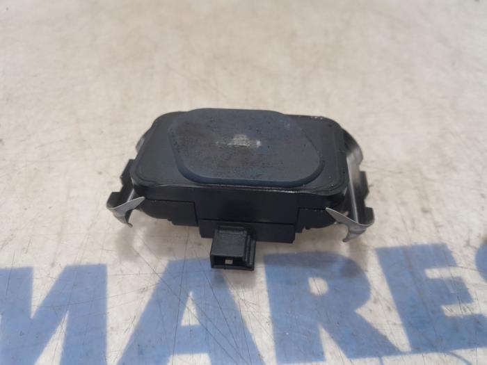 Begagnade Regnsensor Ford Transit 2.2 TDCi 16V Pris € 24,20 Inklusive moms erbjuds av Maresia Parts