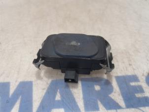 Usados Sensor de lluvia Ford Transit 2.2 TDCi 16V Precio € 24,20 IVA incluido ofrecido por Maresia Parts
