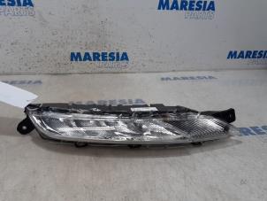 Used Daytime running light, right Citroen C4 Grand Picasso (3A) 1.6 HDiF, Blue HDi 115 Price € 105,00 Margin scheme offered by Maresia Parts