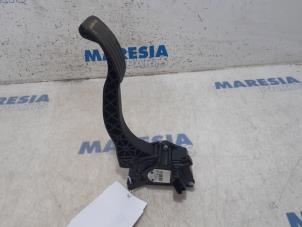 Used Throttle pedal position sensor Citroen C4 Grand Picasso (3A) 1.6 HDiF, Blue HDi 115 Price € 30,00 Margin scheme offered by Maresia Parts
