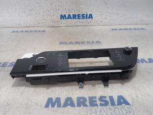 Używane Jednostka multimedialna Citroen C4 Grand Picasso (3A) 1.6 HDiF, Blue HDi 115 Cena € 105,00 Procedura marży oferowane przez Maresia Parts