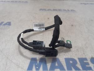 Used AUX / USB connection Citroen C4 Grand Picasso (3A) 1.6 HDiF, Blue HDi 115 Price € 30,00 Margin scheme offered by Maresia Parts