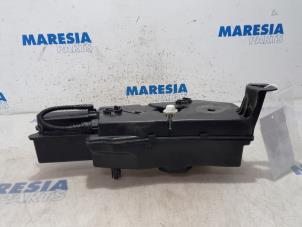 Used Additive tank Citroen Berlingo 1.6 BlueHDI 100 Price € 285,86 Inclusive VAT offered by Maresia Parts