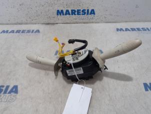 Usagé Commodo d'essuie glace Fiat 500 (312) 1.2 69 Prix € 75,00 Règlement à la marge proposé par Maresia Parts