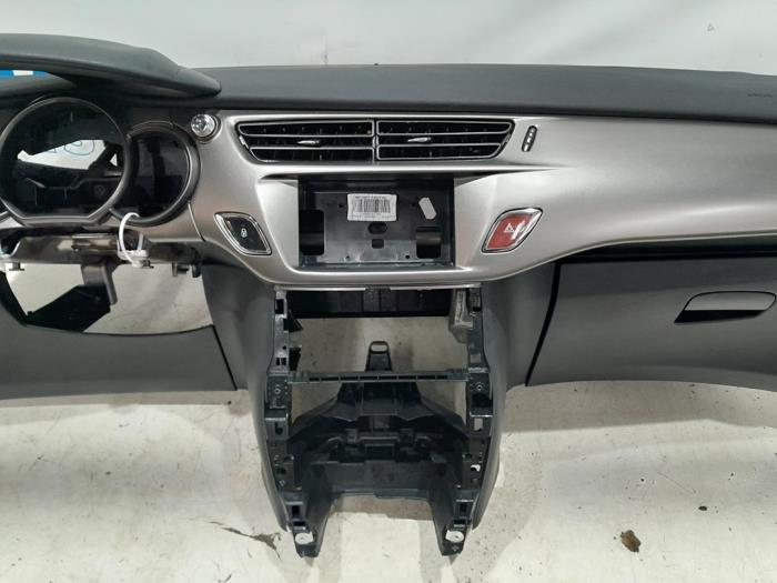 Airbag set + dashboard van een Citroën C3 (SC) 1.2 VTi 82 12V 2016