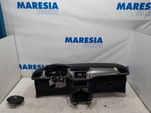Usagé Airbag set + dashboard Citroen C3 (SC) 1.2 VTi 82 12V Prix € 367,50 Règlement à la marge proposé par Maresia Parts