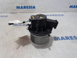 Używane Silnik wentylatora nagrzewnicy Fiat 500 (312) 1.2 69 Cena € 25,00 Procedura marży oferowane przez Maresia Parts