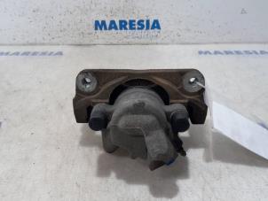 Used Front brake calliper, left Citroen C4 Grand Picasso (3A) 1.6 HDiF, Blue HDi 115 Price € 30,00 Margin scheme offered by Maresia Parts