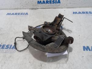 Used Knuckle, front right Citroen C4 Grand Picasso (3A) 1.6 HDiF, Blue HDi 115 Price € 75,00 Margin scheme offered by Maresia Parts