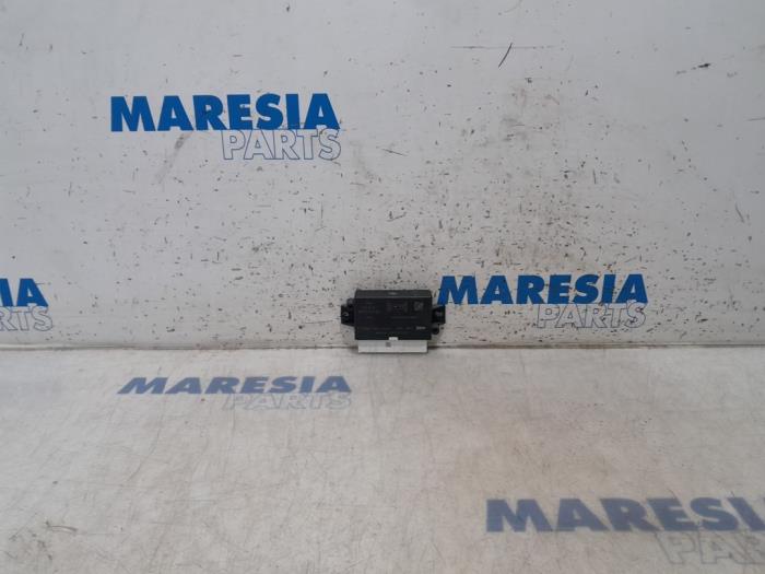 Begagnade PDC-modul Citroen Berlingo 1.6 BlueHDI 100 Pris € 102,85 Inklusive moms erbjuds av Maresia Parts