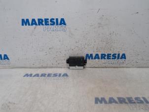 Używane Modul czujników parkowania Citroen Berlingo 1.6 BlueHDI 100 Cena € 102,85 Z VAT oferowane przez Maresia Parts