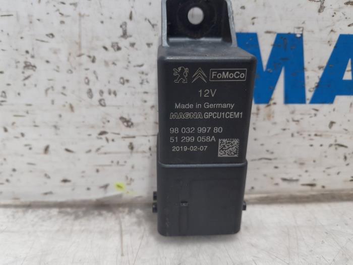 Glow plug relay Citroen Berlingo 1.6 BlueHDI 100 9803299780