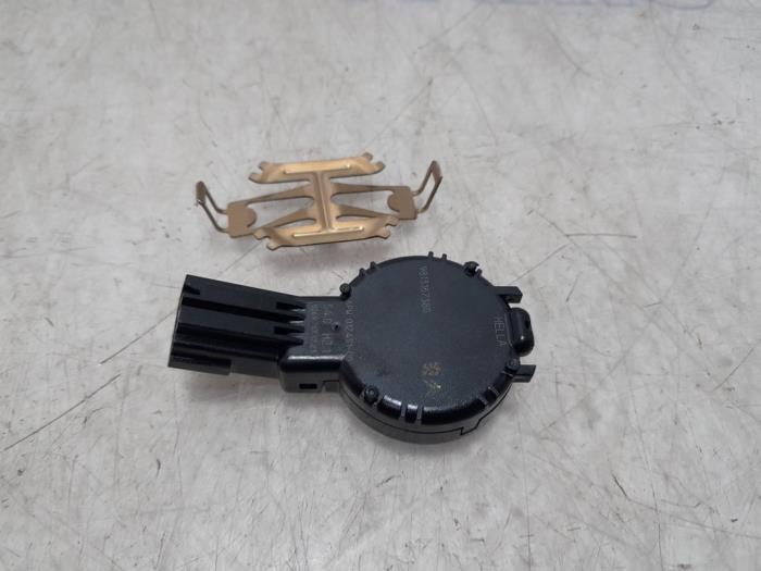 Begagnade Regnsensor Citroen Berlingo 1.6 BlueHDI 100 Pris € 24,20 Inklusive moms erbjuds av Maresia Parts