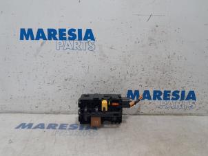 Used Fuse box Citroen Berlingo 1.6 BlueHDI 100 Price € 42,35 Inclusive VAT offered by Maresia Parts