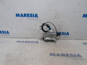 Usagé Serrure portière mécanique 2portes droite Citroen Berlingo 1.6 BlueHDI 100 Prix € 47,19 Prix TTC proposé par Maresia Parts