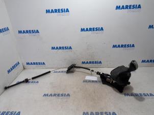 Used Gear stick Renault Scénic III (JZ) 2.0 16V CVT Price € 105,00 Margin scheme offered by Maresia Parts