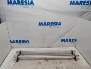 Used Roof rack kit Opel Vivaro 1.6 CDTI 90 Price € 158,81 Inclusive VAT offered by Maresia Parts