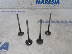 Used Exhaust valve Citroen C4 Grand Picasso (3A) 1.6 BlueHDI 120 Price € 40,00 Margin scheme offered by Maresia Parts
