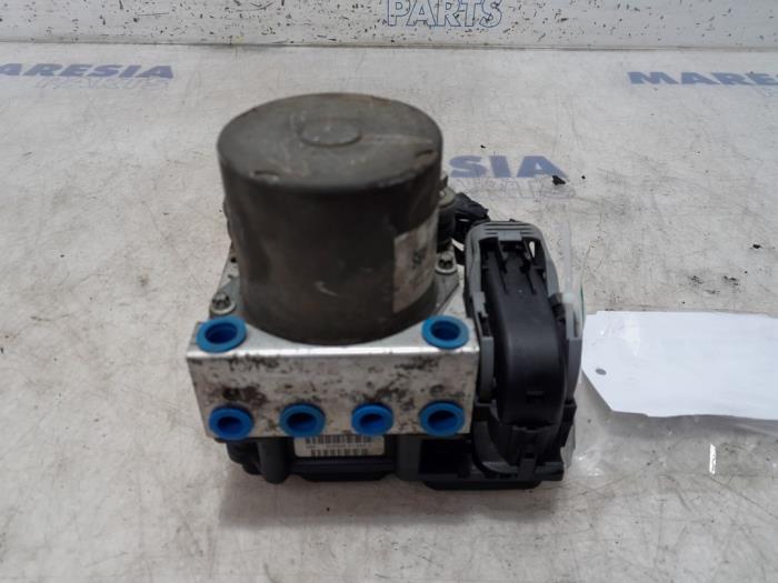 Begagnade ABS-pump Citroen Jumper (U9) 2.2 HDi 120 Pris € 189,30 Inklusive moms erbjuds av Maresia Parts