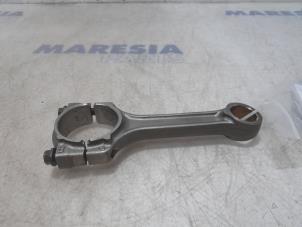 Used Connecting rod Fiat Punto Evo (199) 1.3 JTD Multijet 85 16V Euro 5 Price € 40,00 Margin scheme offered by Maresia Parts