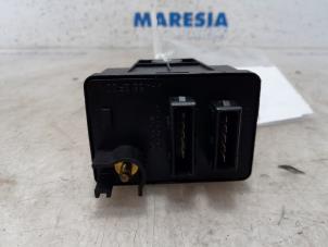 Used Glow plug relay Alfa Romeo 156 Sportwagon (932) 1.9 JTD 16V Q4 Price € 25,00 Margin scheme offered by Maresia Parts