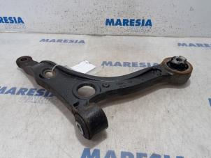 Used Front lower wishbone, right Citroen Jumper (U9) 2.2 HDi 120 Euro 4 Price € 60,50 Inclusive VAT offered by Maresia Parts