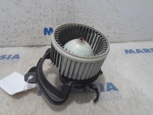 Usagé Ventilateur chauffage Alfa Romeo MiTo (955) 1.3 JTDm 16V Eco Prix € 25,00 Règlement à la marge proposé par Maresia Parts