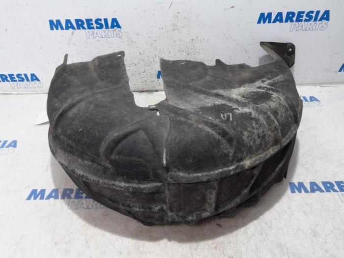 Używane Nadkole Citroen C3 (SC) 1.2 VTi 82 12V Cena € 25,00 Procedura marży oferowane przez Maresia Parts