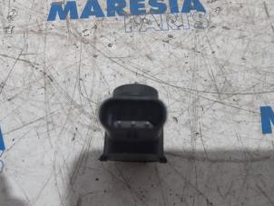 PDC Sensor van een Alfa Romeo MiTo (955) 1.3 JTDm 16V Eco 2012