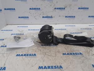 Used Rear seatbelt, left Alfa Romeo MiTo (955) 1.3 JTDm 16V Eco Price € 25,00 Margin scheme offered by Maresia Parts