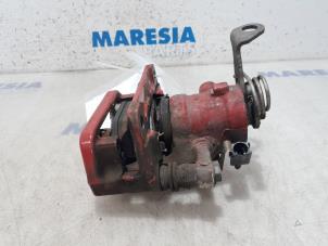 Used Rear brake calliper, right Alfa Romeo MiTo (955) 1.3 JTDm 16V Eco Price € 45,00 Margin scheme offered by Maresia Parts