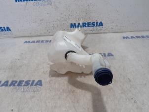 Used Front windscreen washer reservoir Alfa Romeo MiTo (955) 1.3 JTDm 16V Eco Price € 15,00 Margin scheme offered by Maresia Parts