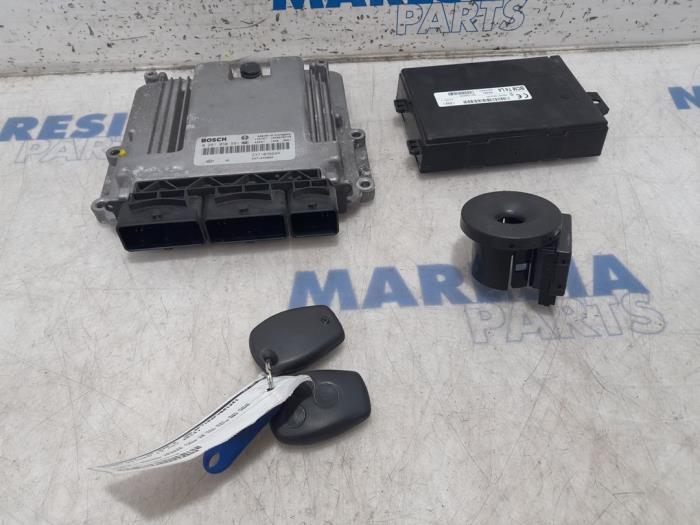 Engine management computer Opel Vivaro 1.6 CDTI 90 0281030991 R9M408