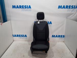Used Seat, right Renault Clio IV Estate/Grandtour (7R) 0.9 Energy TCE 12V Price € 105,00 Margin scheme offered by Maresia Parts