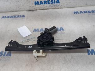 Gebrauchte Fenstermechanik 2-türig rechts vorne Fiat 500 (312) 1.2 69 Preis € 35,00 Margenregelung angeboten von Maresia Parts