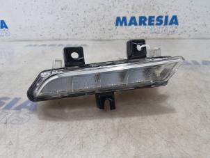 Used Daytime running light, left Renault Clio IV Estate/Grandtour (7R) 0.9 Energy TCE 12V Price € 40,00 Margin scheme offered by Maresia Parts
