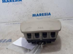 Used Left airbag (steering wheel) Renault Scénic III (JZ) 1.2 16V TCe 130 Price € 50,00 Margin scheme offered by Maresia Parts