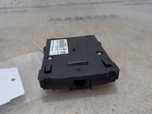 Used Card reader (lock) Renault Scénic III (JZ) 1.2 16V TCe 130 Price € 25,00 Margin scheme offered by Maresia Parts