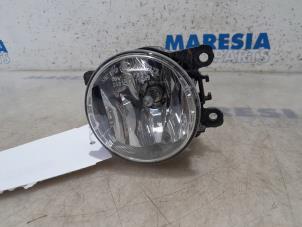 Used Fog light, front left Renault Scénic III (JZ) 1.2 16V TCe 130 Price € 14,99 Margin scheme offered by Maresia Parts