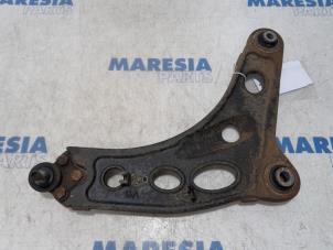 Used Front lower wishbone, right Renault Trafic (1FL/2FL/3FL/4FL) 1.6 dCi 140 Twin Turbo Price € 42,35 Inclusive VAT offered by Maresia Parts
