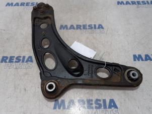 Used Front lower wishbone, left Renault Trafic (1FL/2FL/3FL/4FL) 1.6 dCi 140 Twin Turbo Price € 42,35 Inclusive VAT offered by Maresia Parts